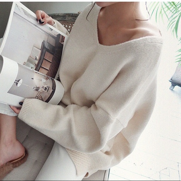 Sweater wool knit loose wide sleeve v-neck khaki cream womens top long sleeve - Picture 2 of 5
